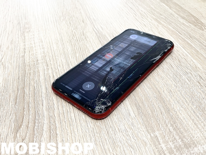 ecran-cassé-reparation-reparateur-smartphone-apple-iphone-saint-etienne-boutique-mobishop